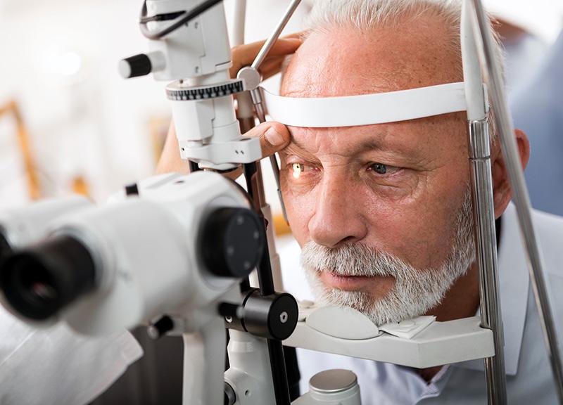 Badanie wzroku u starca